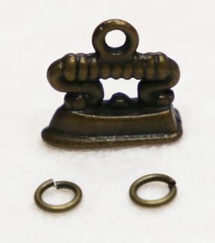 Figur - Anhänger Bügeleisen